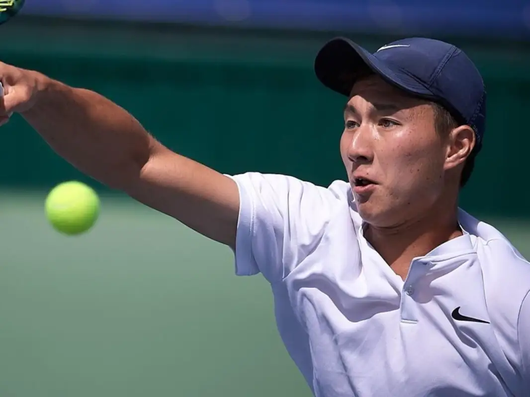 Жукаев не смог обыграть Коболли на Уимблдоне