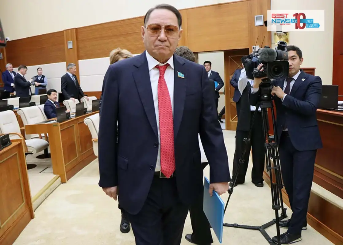 «Сытое брюхо к народу глухо»: депутат Жамалов ждет от Нацбанка «умную» политику