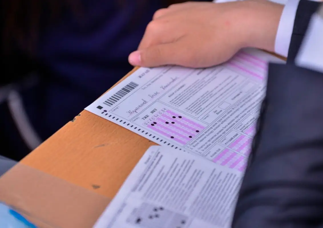 Более 8 тысяч выпускников сдают ЕНТ в первый день – МОН Казахстана