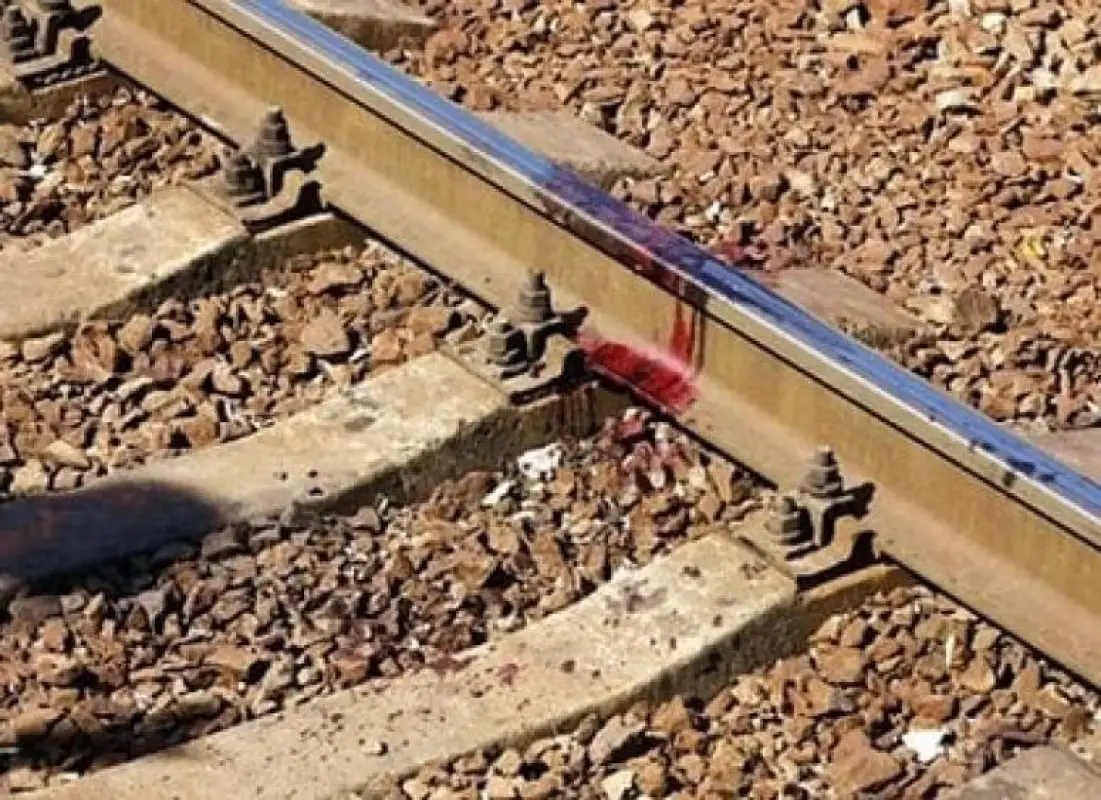 Две казахстанки попали под поезд 