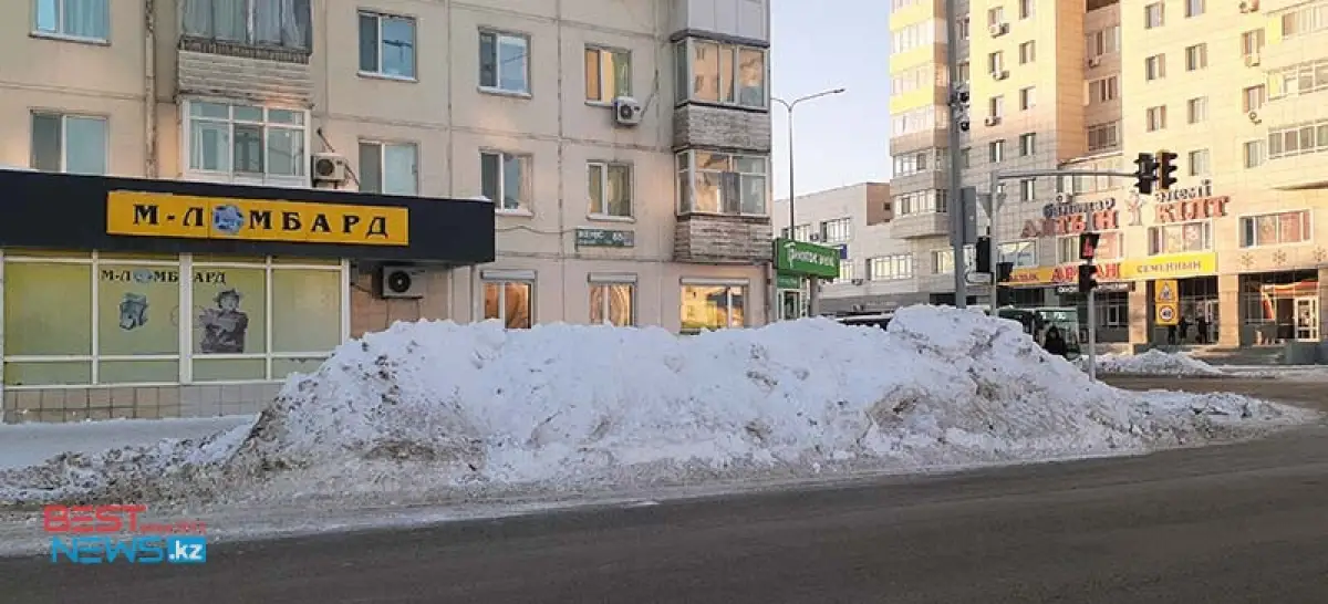 Жители правобережья города Нур-Султан прислали фото с сугробами