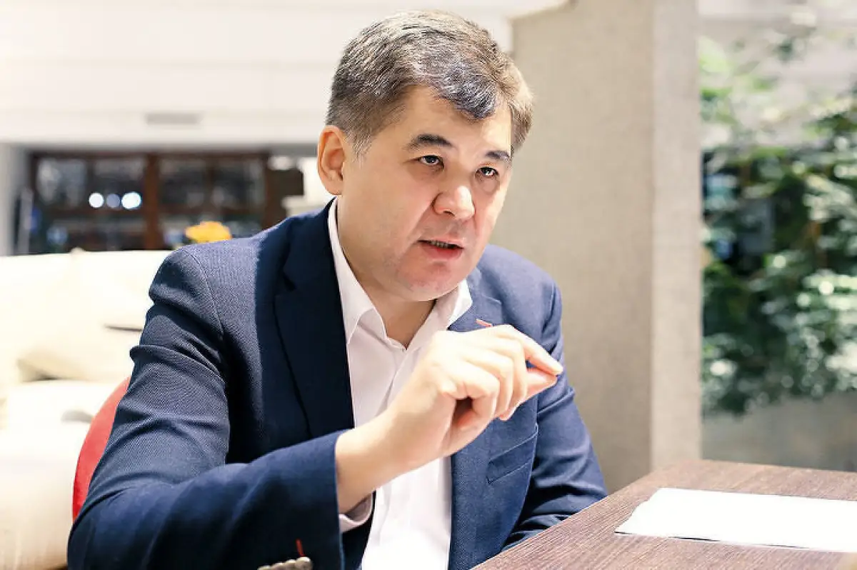 Суд разрешил экс-главе Минздрава Биртанову выходить из дома