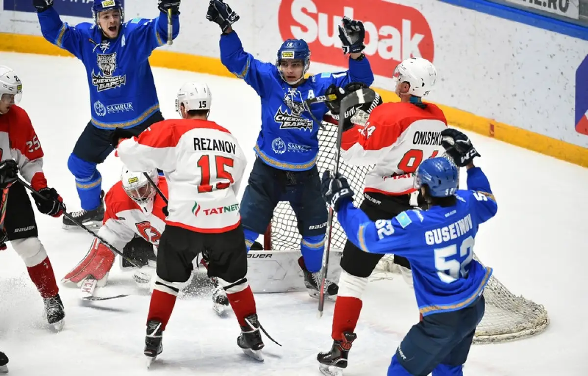 "Снежные барсы" по буллитам обыграл "Спутник"