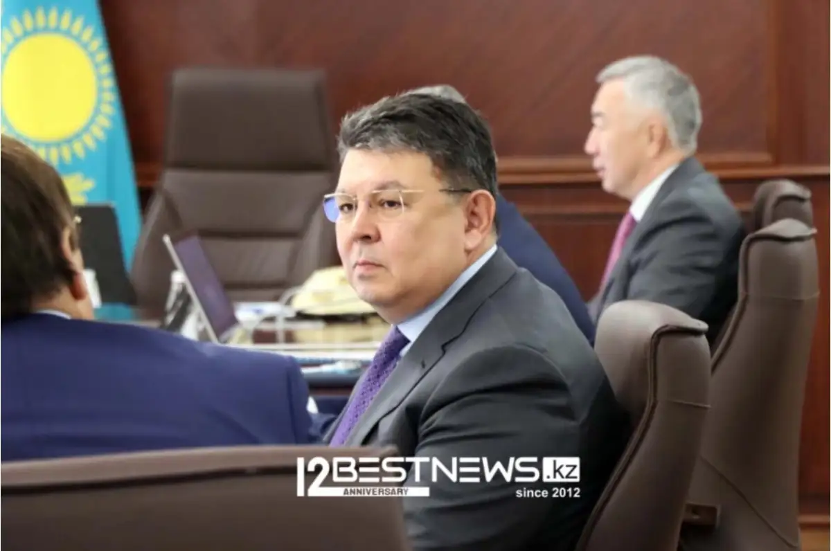 Канат Бозумбаев сделал оговорку по вопросу о росте тарифов ЖКХ в Казахстане