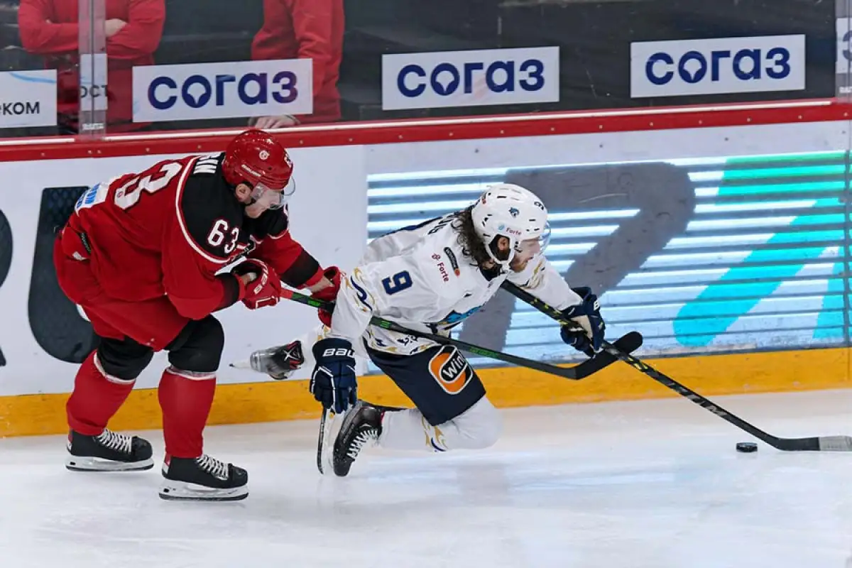 «Полкоманды нужно поменять» - мнения болельщиков после провала Барыса в Подольске