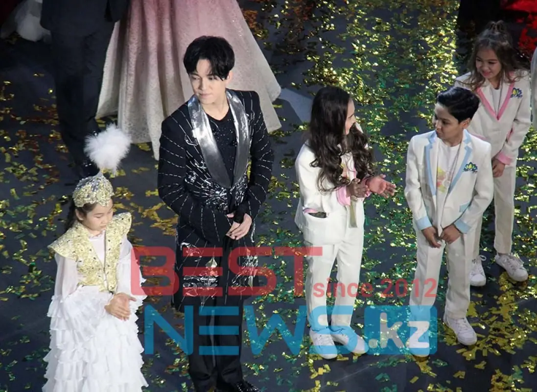 Димаш спел "Елім менің" на концерте в Нур-Султане