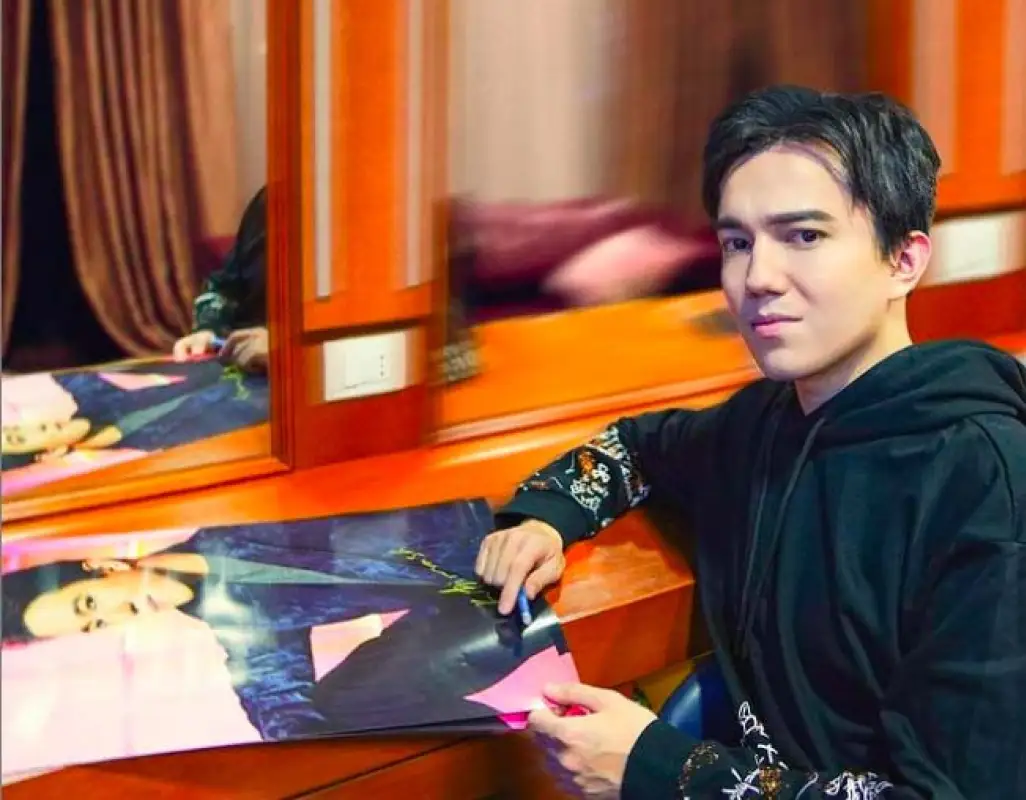 Димаш Кудайберген трогательно отреагировал на уход Турсунбаевой из спорта 