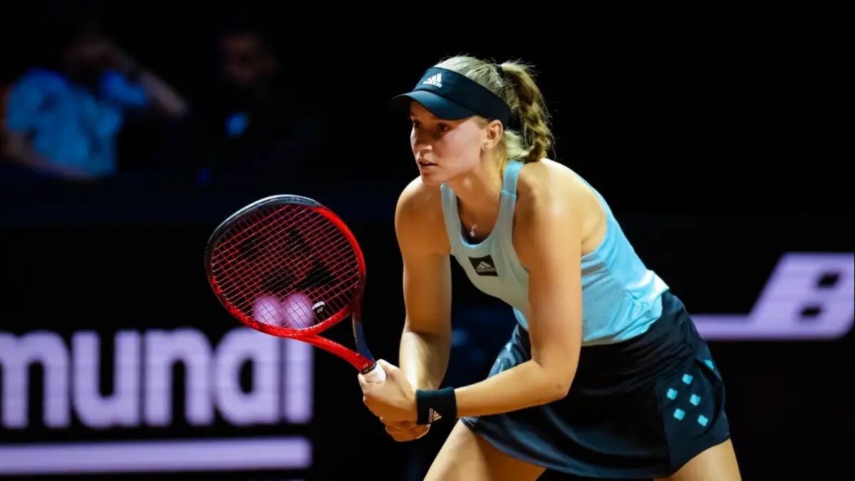 Рыбакина проиграла Цуренко в Истбурне