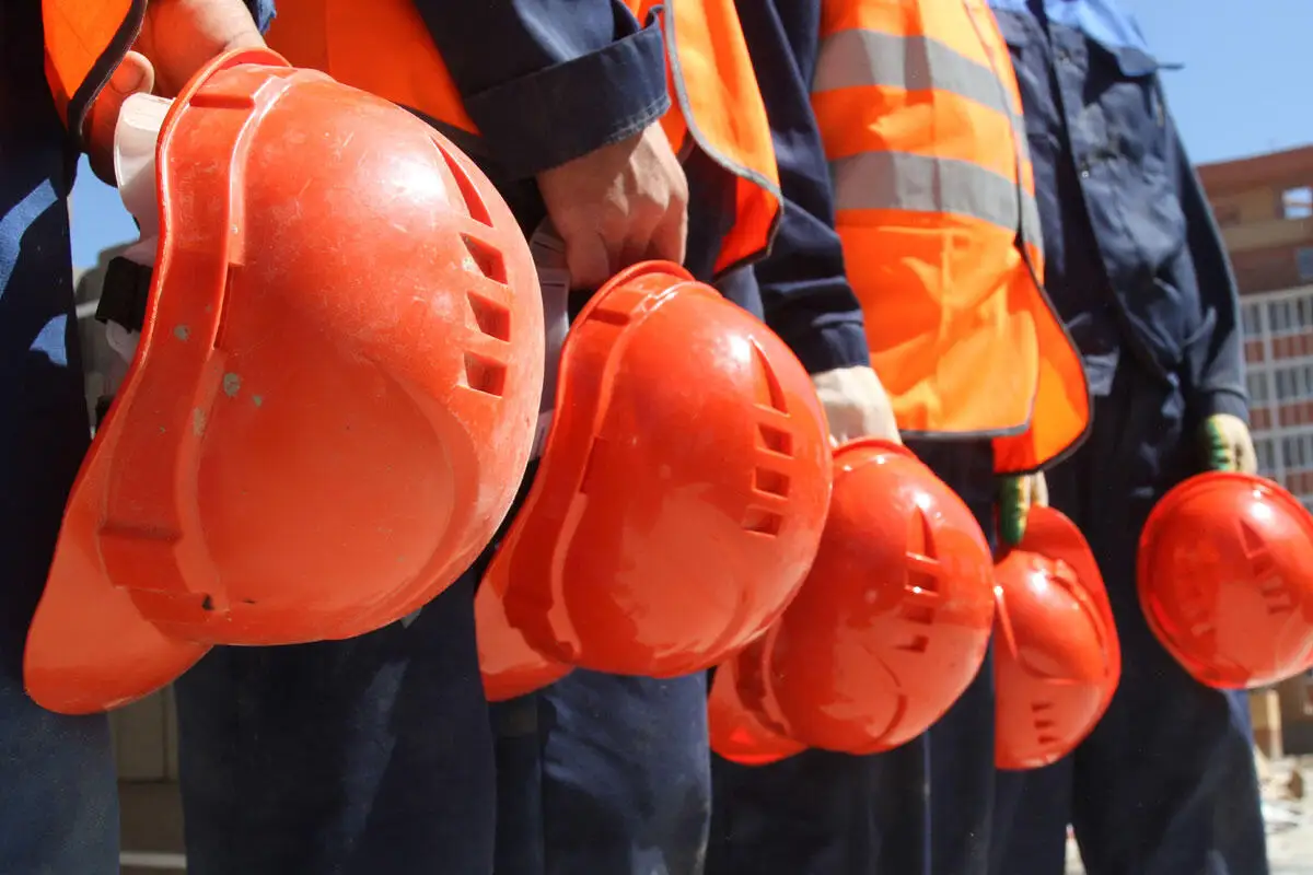 Трудовая миграция: в Казахстане возьмутся за бараки, фиктивную прописку и частных хедхантеров  