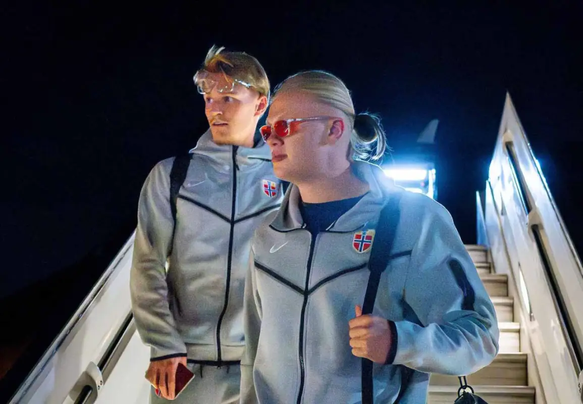Сборная Норвегии вместе с Холландом прилетела в Алматы