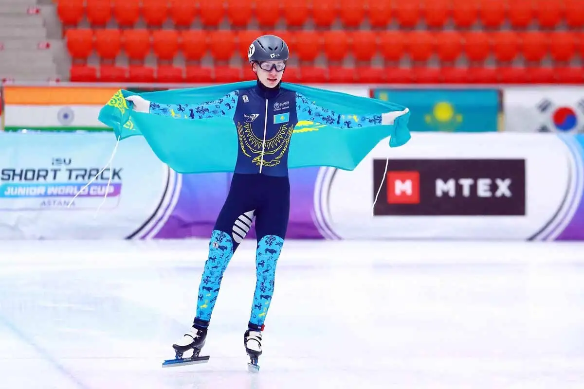 Три медали завоевали казахстанские шорт-трекисты в Астане