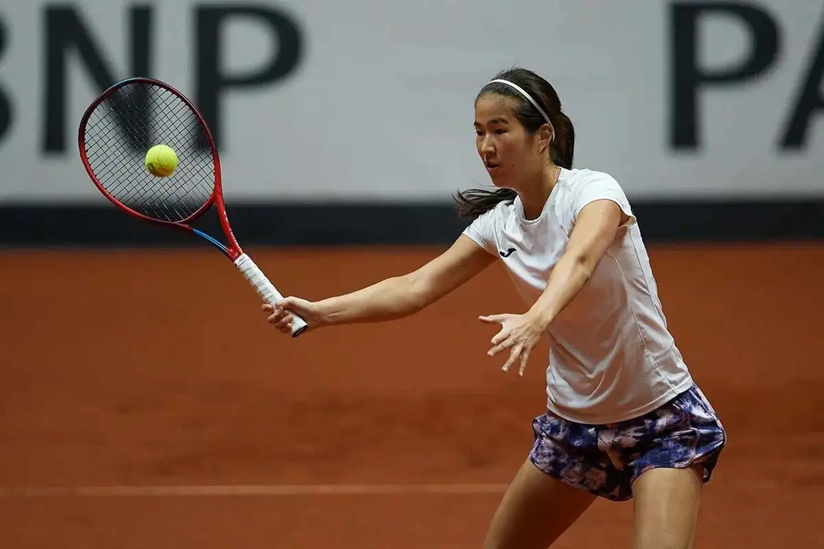 Недовесов и Куламбаева сыграют в полуфинале международных турниров