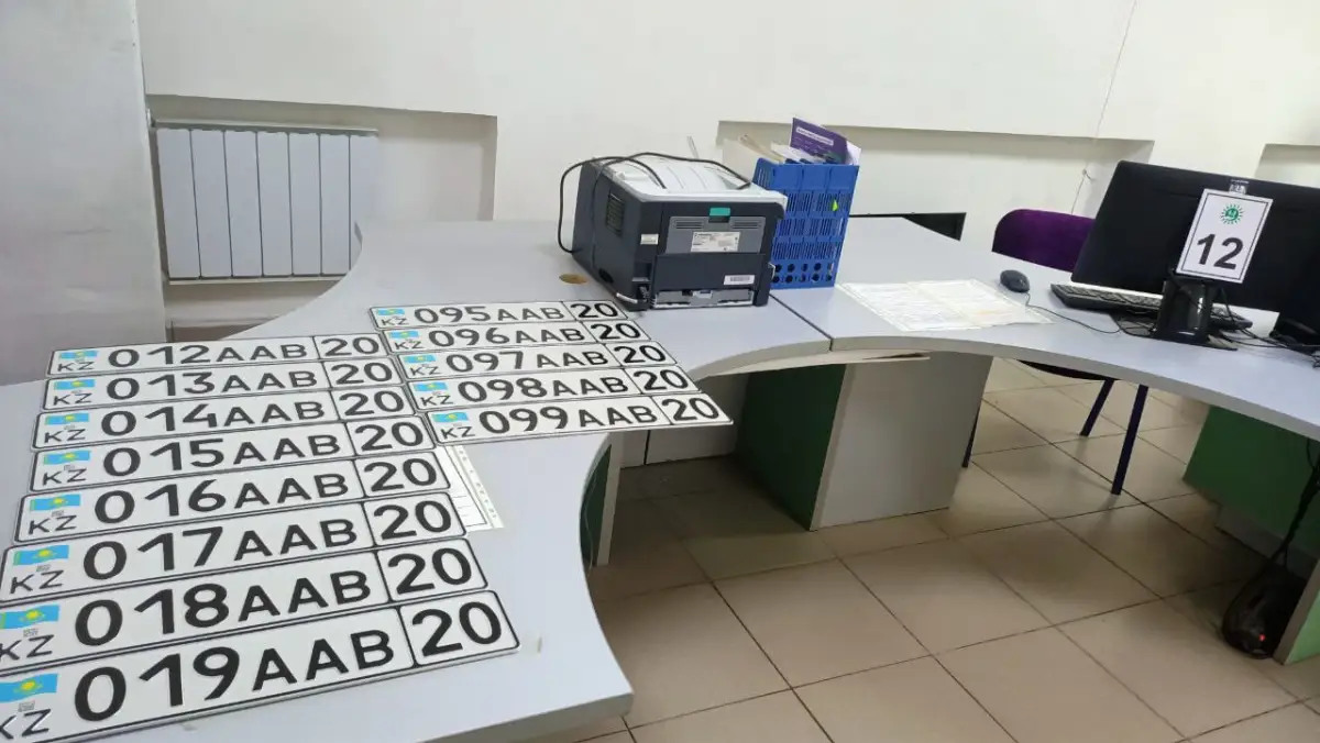 Водителям в Улытауской области начали выдавать госномера 20-го региона - фото