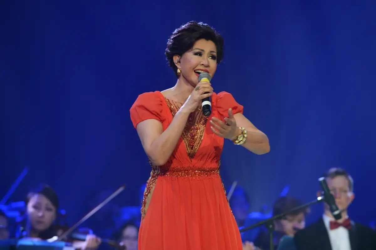 Роза Рымбаева поддержит новый состав ансамбля «Гульдер»