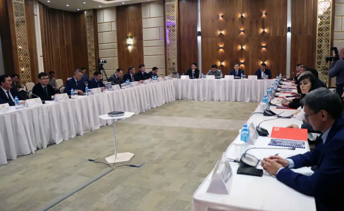 Члены Общественного совета МВД РК встретились с министром внутренних дел РК Маратом Ахметжановым