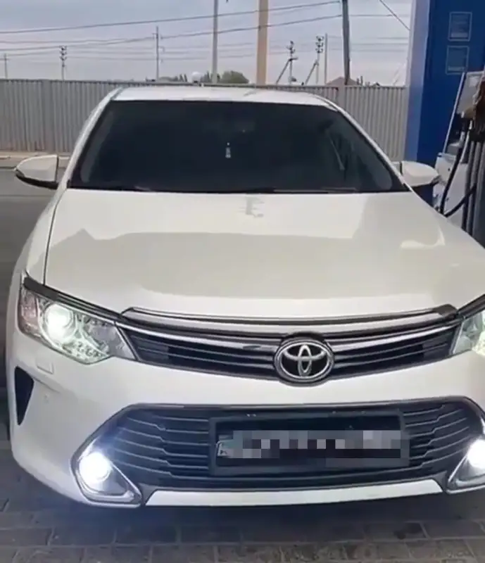 В Туркестане водитель получил штраф за переворачивающиеся госномера