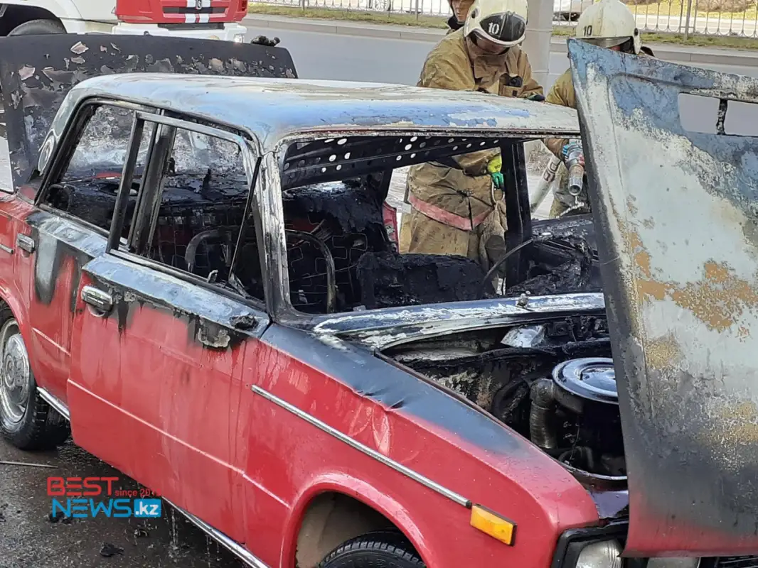 Пожарные рассказали, почему загорелся «ВАЗ-2106» в Нур-Султане