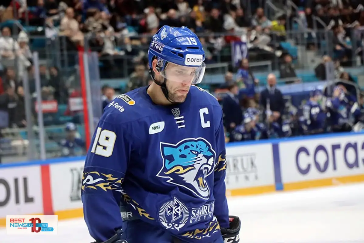 Барыс ведет в домашнем матче с Нефтехимиком 