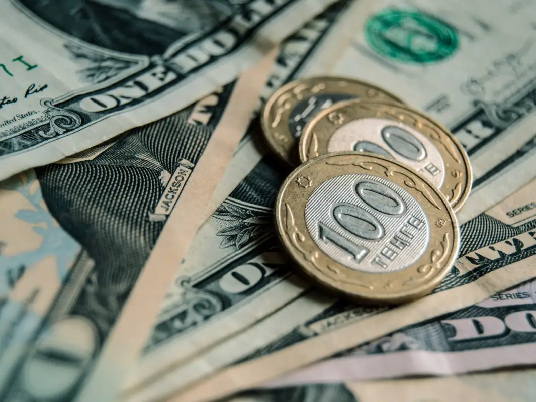 Курс доллара на KASE составил 474,60 тенге