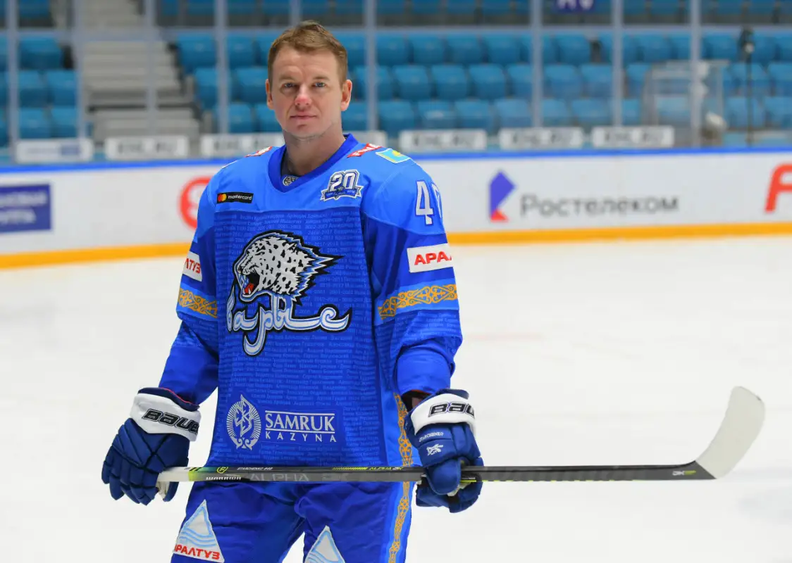 "Барыс" показал юбилейные свитера по случаю 20-летия клуба 