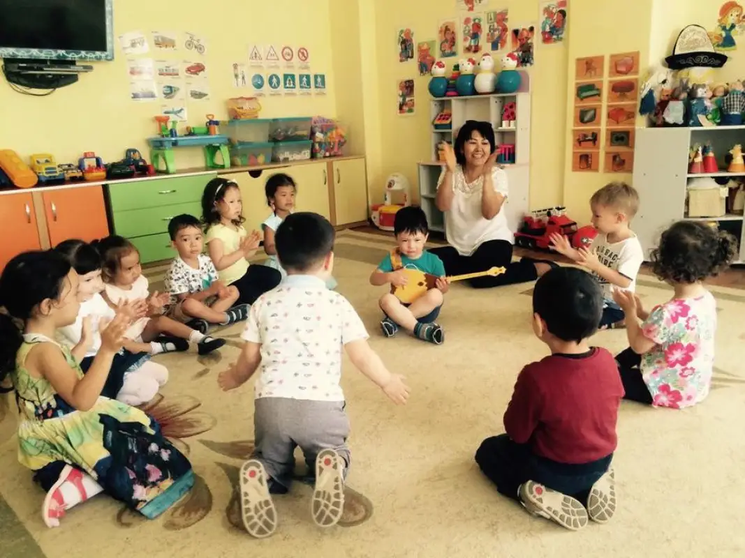 Дарига Назарбаева подняла вопрос о зарплате работников частных детсадов