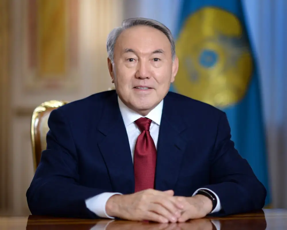 Нурсултан Назарбаев поздравил казахстанцев с Днём Независимости