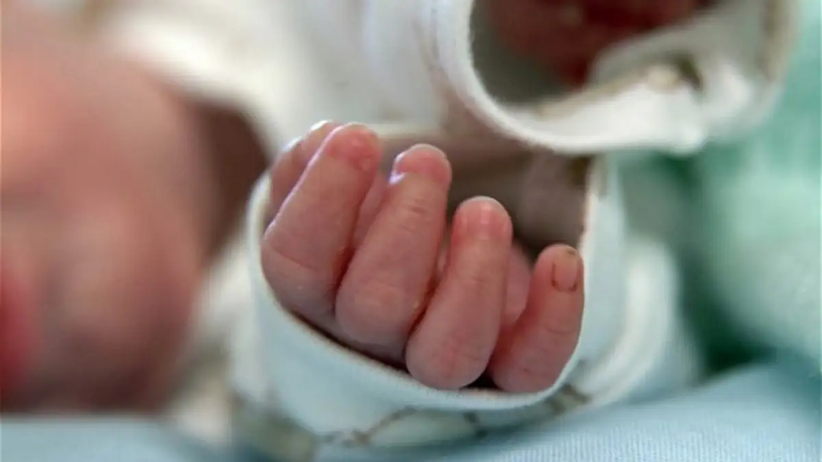 В стационар Нур-Султана направили семью из трех человек