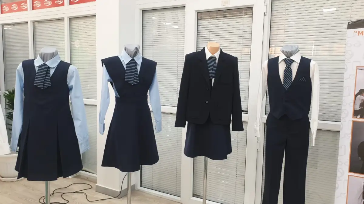 В Астане презентовали варианты единой школьной формы – фото