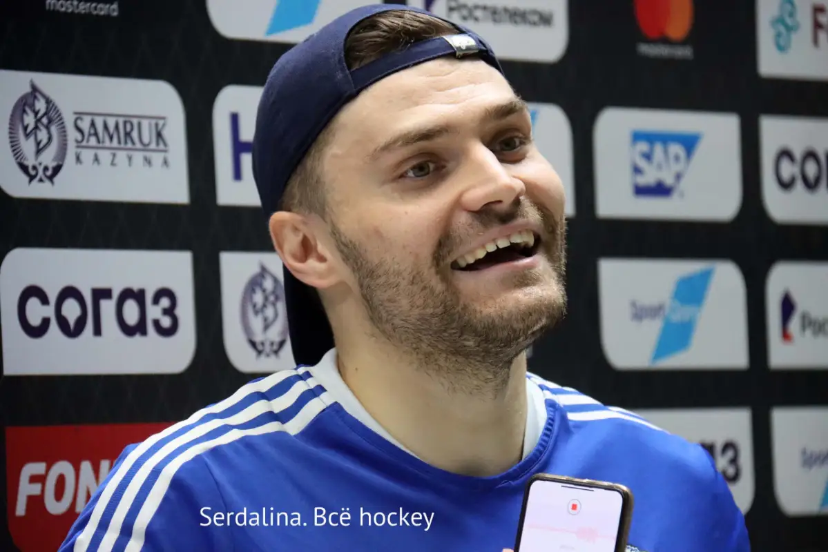 Нападающий "Барыса" Кирилл Савицкий передал подписчикам Bestnews.kz видео-привет