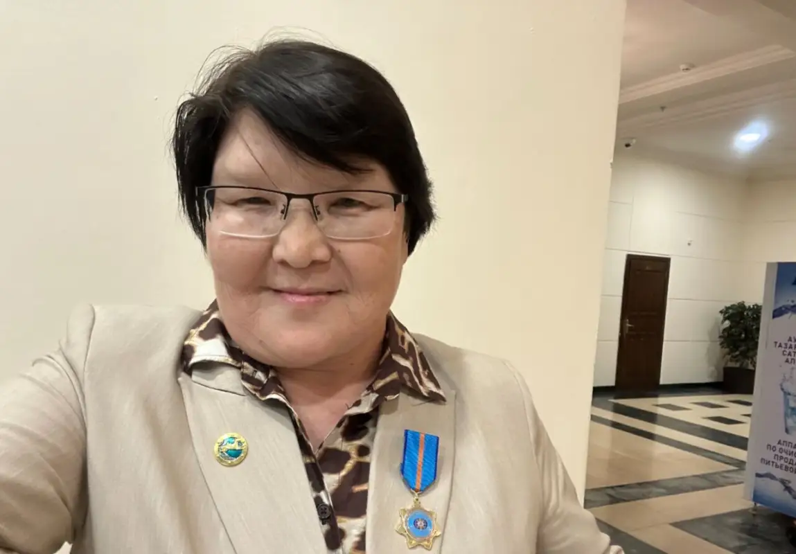 Главред Bestnews.kz Жанар Сердалина награждена медалью МЧС Казахстана
