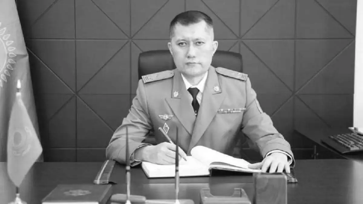 Погиб за день до 45-летия: взрывы под Таразом унесли жизнь военного прокурора Южного региона Армана Капезова