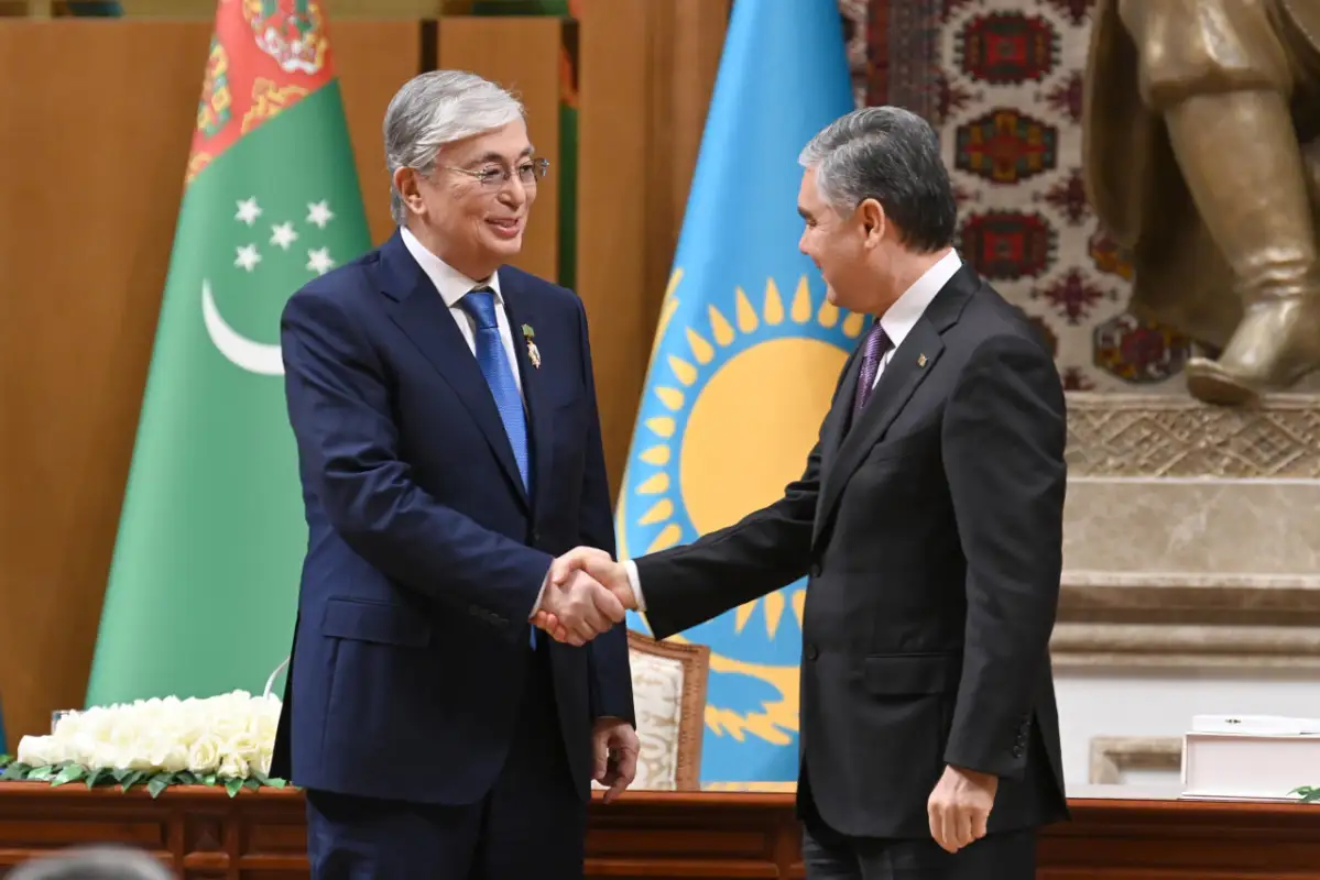 Президент Казахстана назвал документы, подписанные в ходе госвизита в Туркменистан