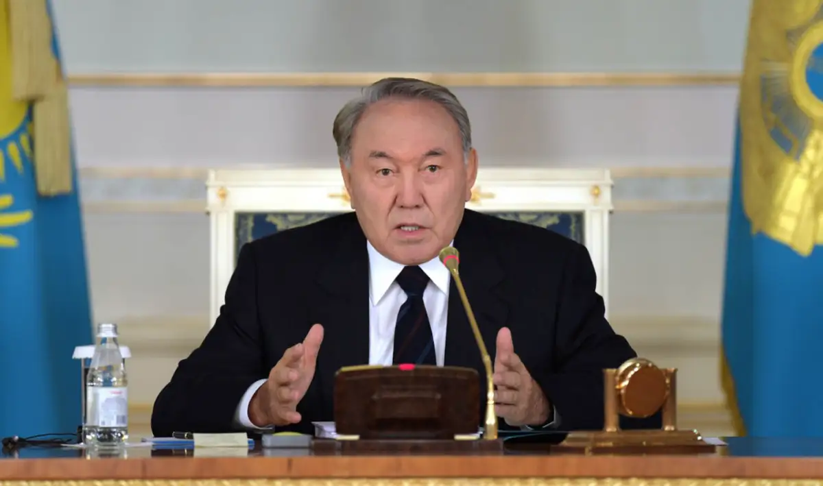 Нурсултан Назарбаев высказался о демократии, ситуации в Беларуси и выборах в США