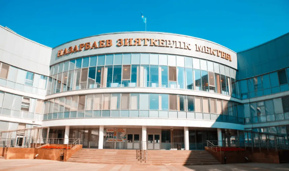 Сенат проголосовал за лишение статуса Нурсултана Назарбаева