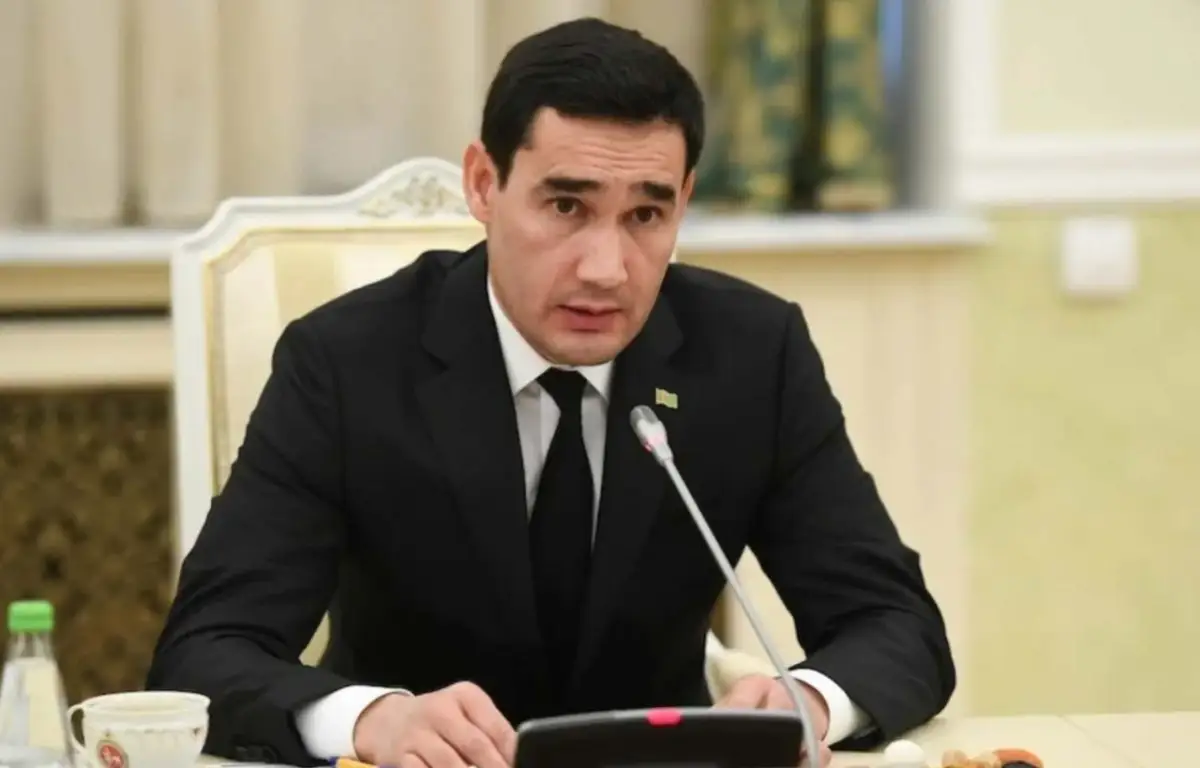 Самый молодой президент в СНГ прибыл в Астану - фото