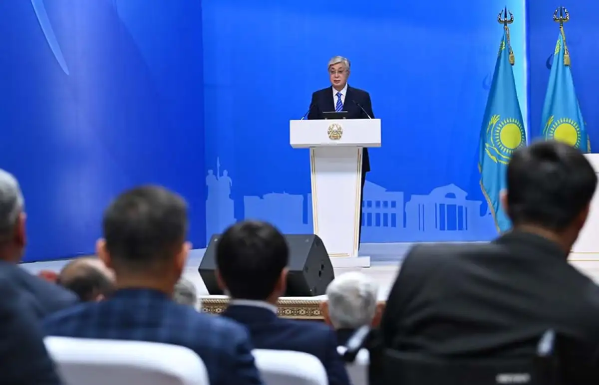 Токаев призвал публичных персон к «осторожности с высказываниями»