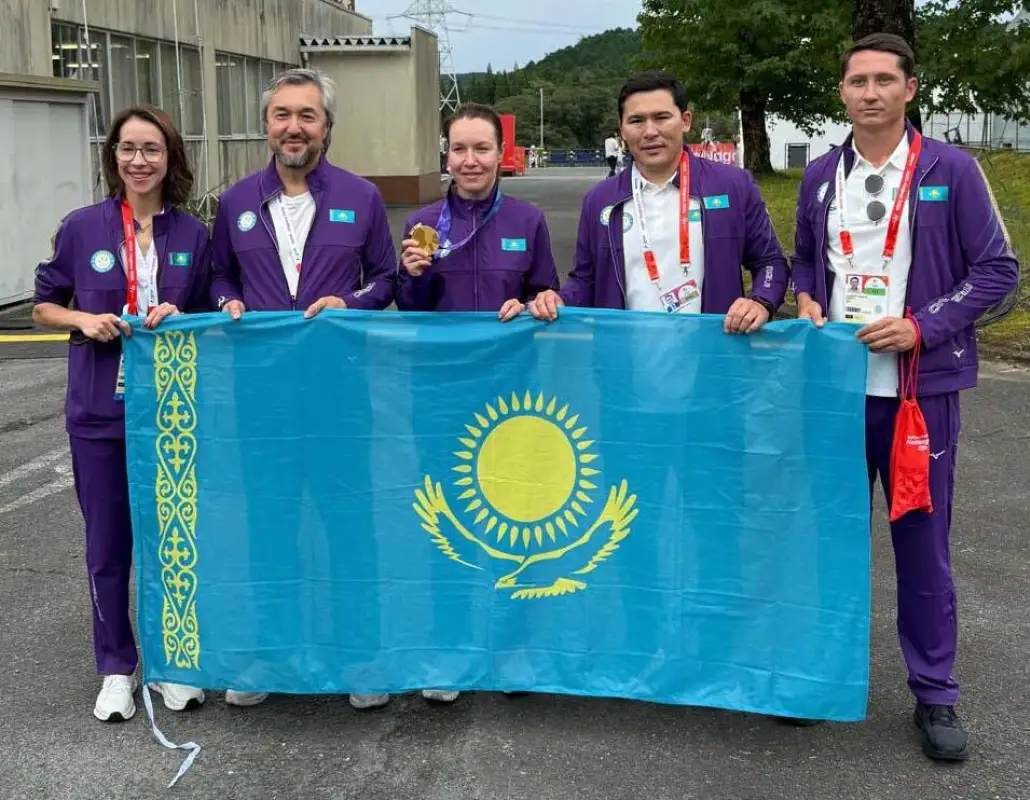"Вы большая молодец!" Ербол Мырзабосынов поздравил чемпионку Азиатских игр Ринату Султанову