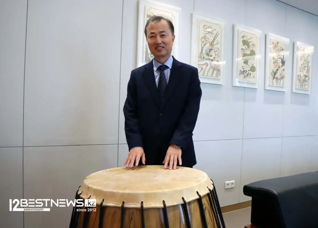 «Выдающиеся способности казахстанцев, новые правила для миграции, красоты Астаны» – интервью Посла Чжо Тэ-ик