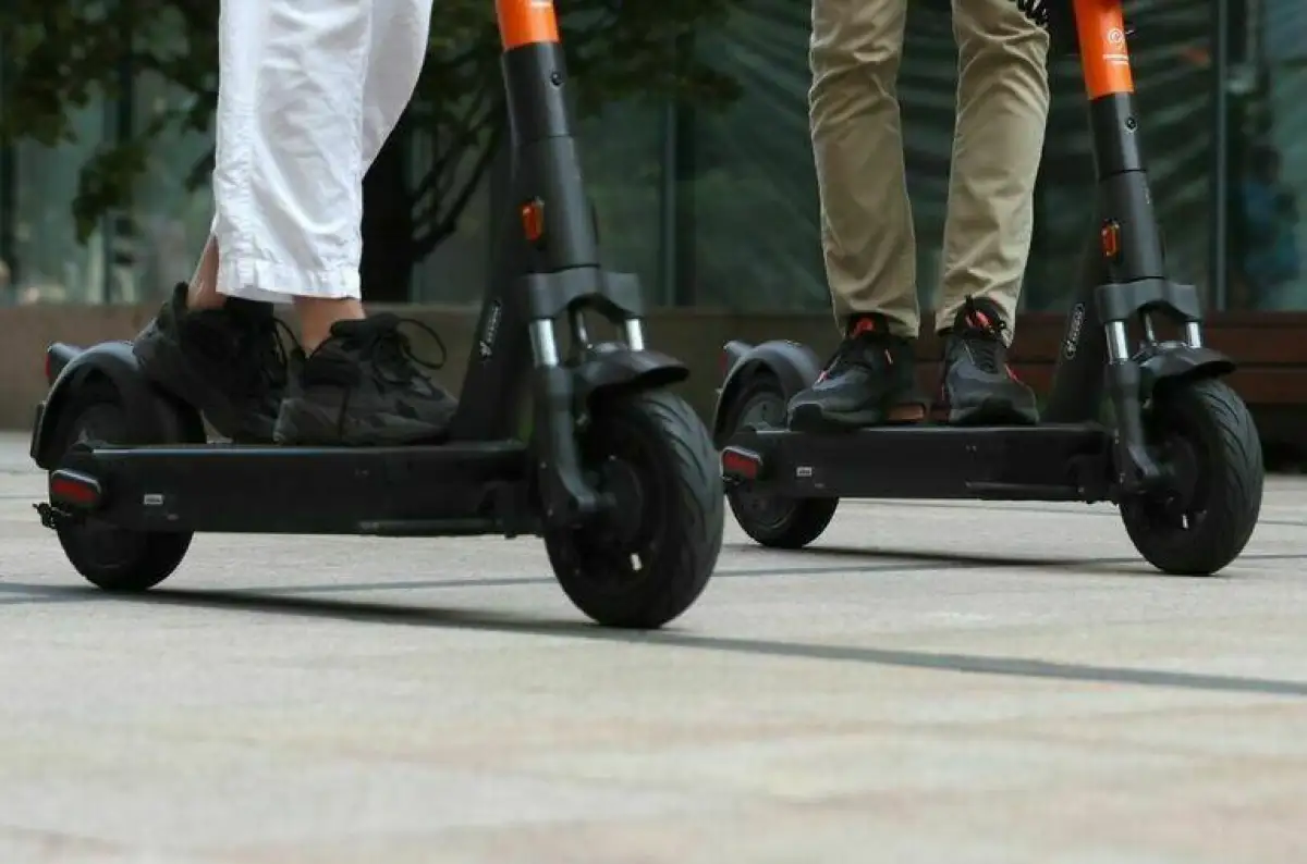 Для электросамокатов установят места стоянок и запретные зоны