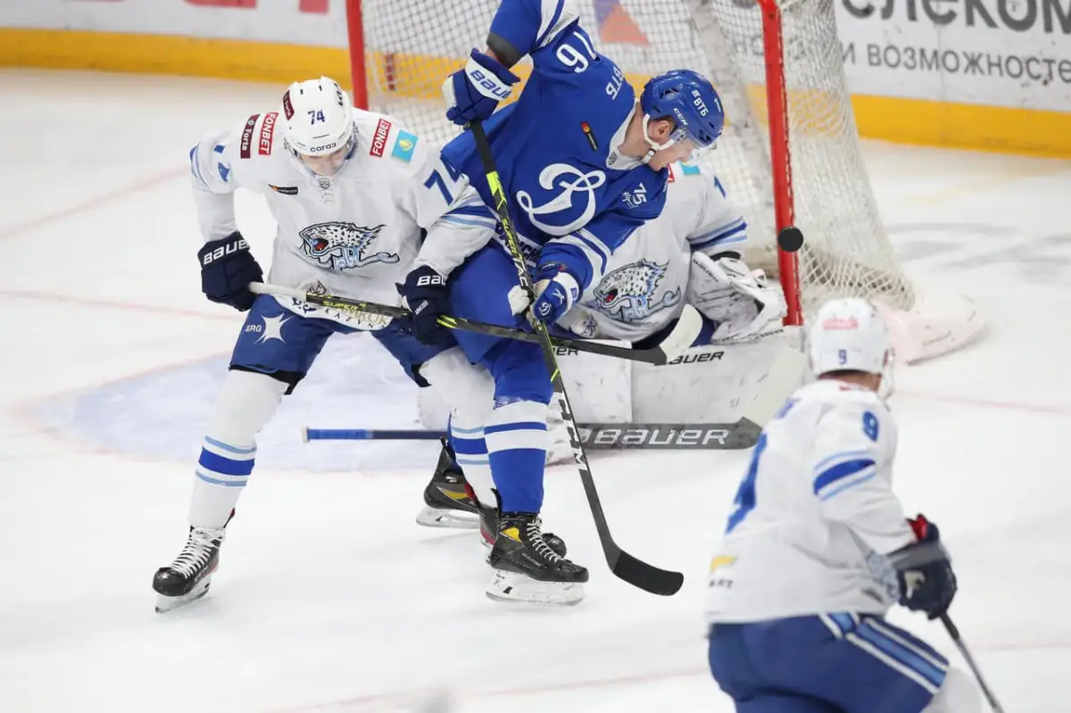 Прямой эфир матча "Динамо" (Москва) - "Барыс"