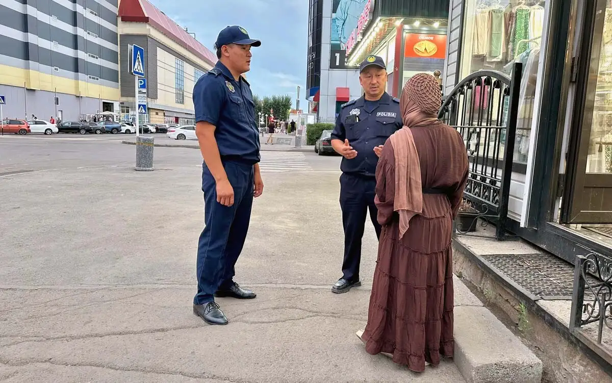 Полиция начала работу с астанчанками в никабах