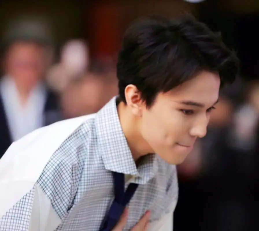 Димаш Кудайберген защитил диссертацию и получил рекомендацию