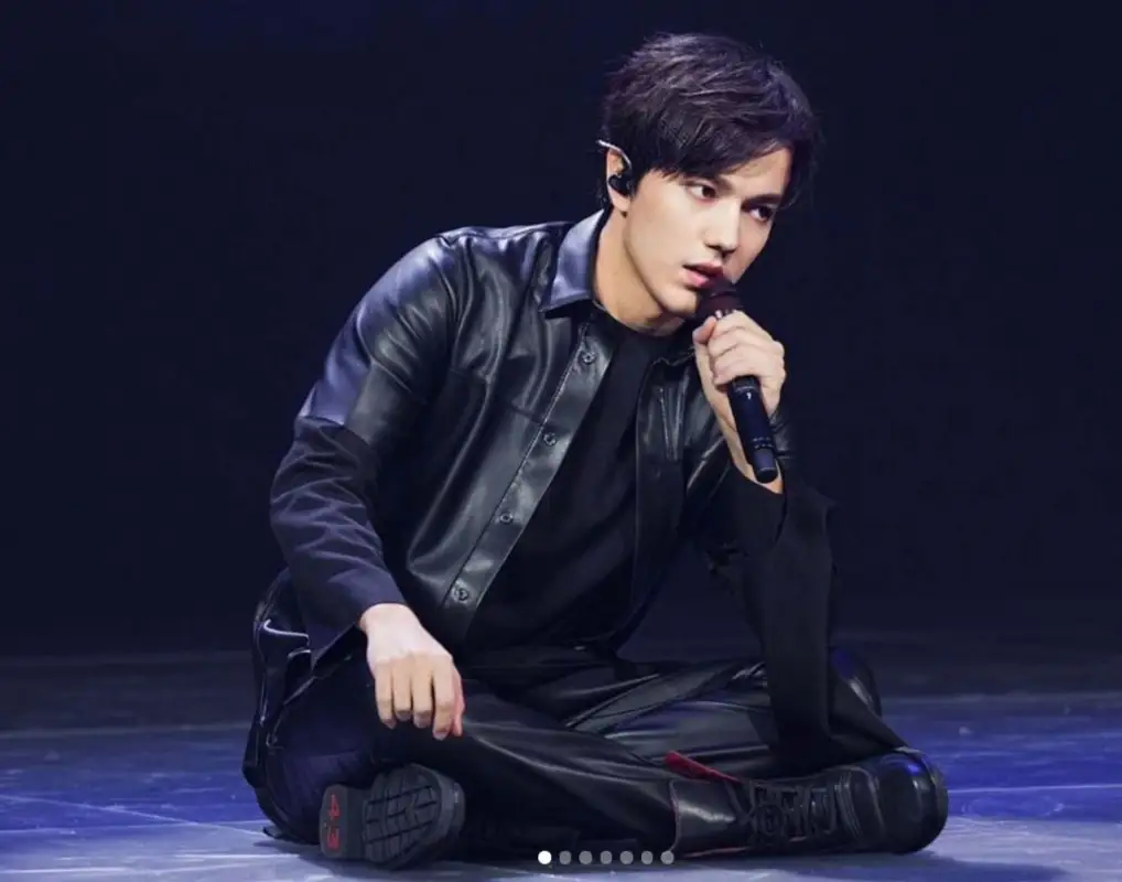 Димаш сообщил о возвращении в Китай