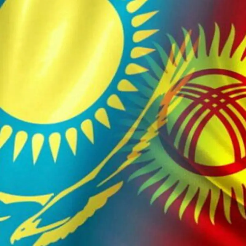 Состоялся телефонный разговор Президента Казахстана с Садыром Жапаровым