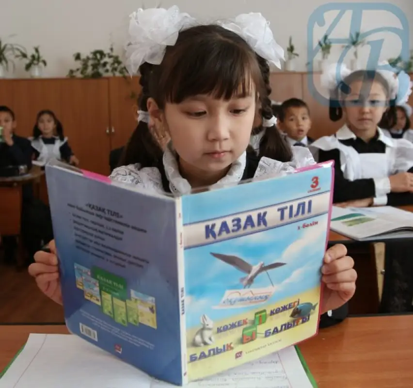 «Главное – сохранять энтузиазм»: Токаев призвал выучить казахский язык