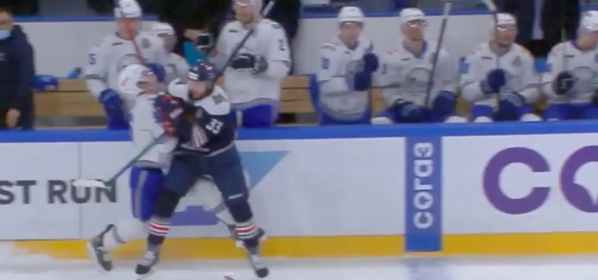 В КХЛ ответили на вопрос о дисквалификации игрока Металлурга за удар нападающего Барыса