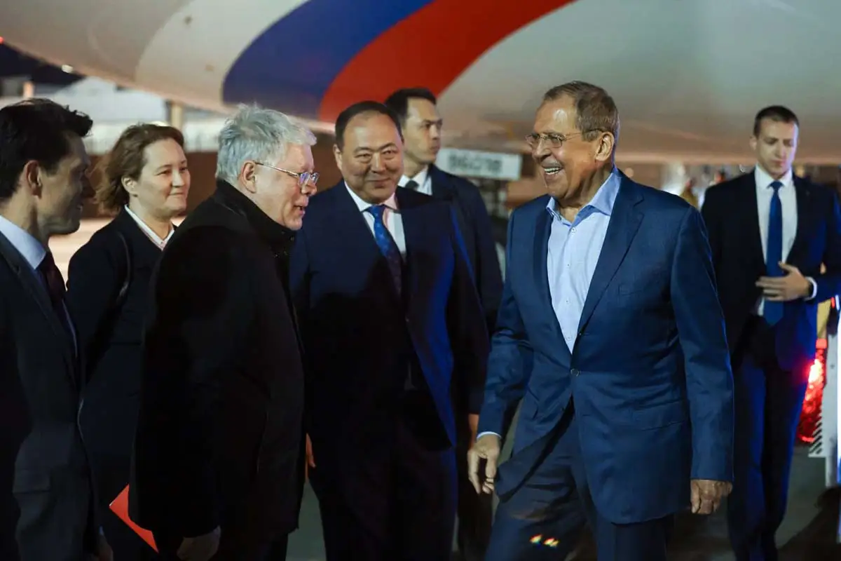 Cергей Лавров прибыл в Астану