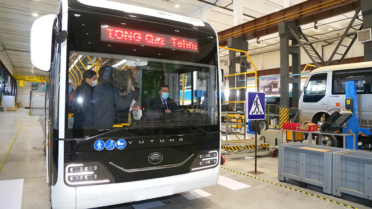 Аскар Мамин сел за руль «Yutong» - в Сарани открыли новое автопроизводство