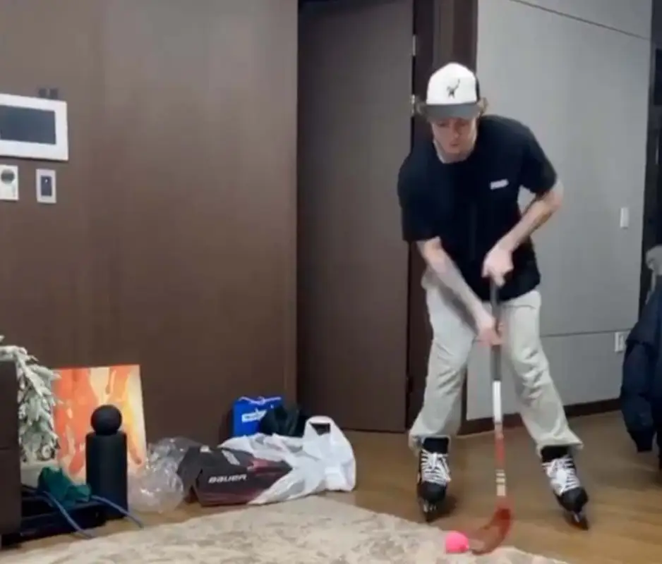 Как Никита Михайлис проводит во время карантина