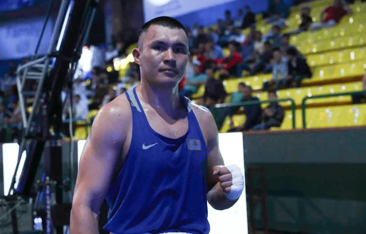 Знаменосец Кункабаев сделал первый шаг к медали на Олимпиаде2020